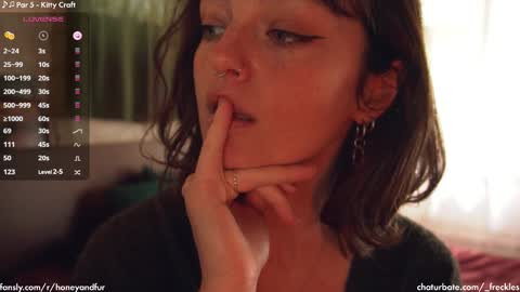 Snapshot of _freckles chatting on 02-17-25, 01:15 Jacqui Queen goddess motorcycle mozzarella Jaq next livestream see bio online show from 02-17-25, 01:15