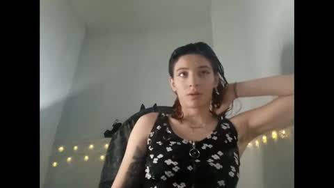 Mia-foster online show from 01-12-25, 09:29