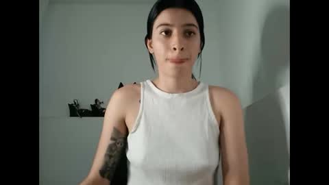 Mia-foster online show from 02-07-25, 06:56