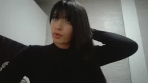 Mia-foster online show from 11-08-25, 02:45