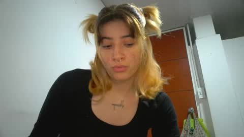 Mia-foster online show from 03-18-26, 11:52