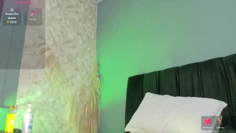 Snapshot of _gretta1 chatting on 10-10-25, 08:08 Gretta online show from 10-10-25, 08:08