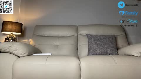 sara online show from 11-27-25, 02:02