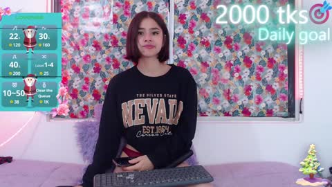 Gwen online show from 12-11-24, 04:07