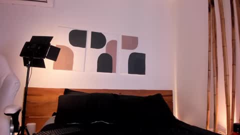 Snapshot of _hanna_johnson_ chatting on 02-24-25, 02:08 Hanna johnson online show from 02-24-25, 02:08