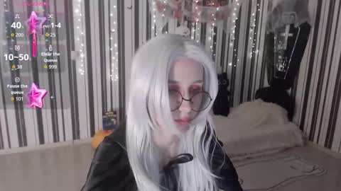 Snapshot of _hanna_moon_ chatting on 10-31-25, 01:23 Hannaolotl online show from 10-31-25, 01:23