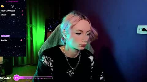 Snapshot of _helencarter chatting on 05-10-26, 08:36 Helen Carter 3 Next stream 2330 MSC online show from 05-10-26, 08:36