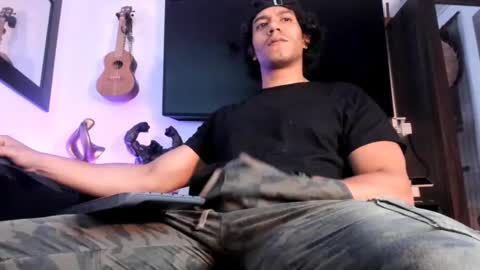 Snapshot of _heracles1 chatting on 10-05-25, 03:43 Heracles online show from 10-05-25, 03:43