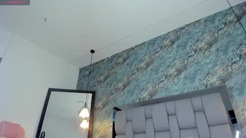 Snapshot of _hollywood_1 chatting on 12-15-24, 08:52 Hollywood online show from 12-15-24, 08:52