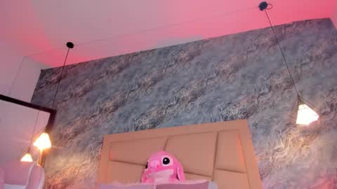 Snapshot of _hollywood_1 chatting on 11-16-25, 09:04 Hollywood online show from 11-16-25, 09:04