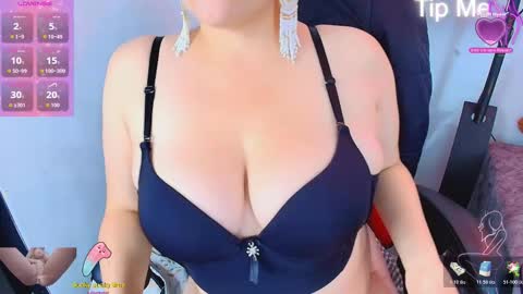 Snapshot of _honey1_ chatting on 11-06-25, 06:09 Honey online show from 11-06-25, 06:09