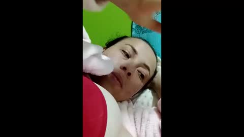 Snapshot of _honey1_ chatting on 12-18-25, 07:47 Honey online show from 12-18-25, 07:47