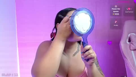 Snapshot of _hooly chatting on 01-13-25, 01:39 CATALINA G online show from 01-13-25, 01:39