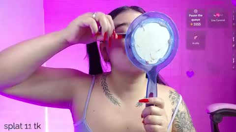 Snapshot of _hooly chatting on 01-20-25, 11:56 CATALINA G online show from 01-20-25, 11:56