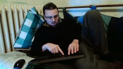 Manuel online show from 12-04-24, 10:51