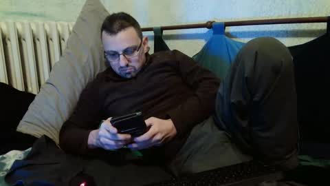 Manuel online show from 12-26-24, 07:56