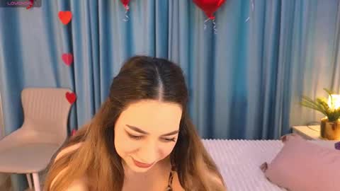 Snapshot of _ilona_holmes_ chatting on 02-21-25, 09:56 Ilona online show from 02-21-25, 09:56