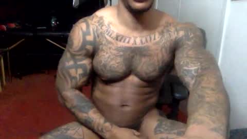 Snapshot of _infamous_ chatting on 01-16-25, 08:36 Tatted34 aka PimpDaddy SlickDick online show from 01-16-25, 08:36