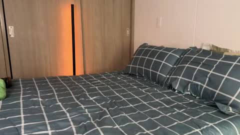 Snapshot of _irene97 chatting on 02-28-25, 01:47 Irene online show from 02-28-25, 01:47