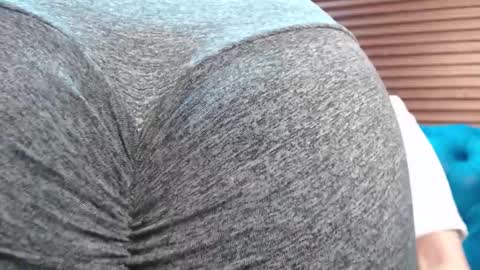 Isa online show from 02-17-25, 02:37