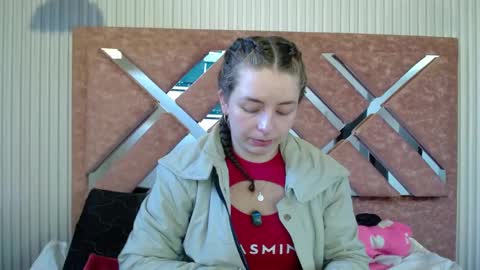 Snapshot of _isaabellaa chatting on 05-03-26, 11:05 Isa online show from 05-03-26, 11:05
