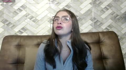 Snapshot of _isaabellaa chatting on 06-06-26, 11:04 Isa online show from 06-06-26, 11:04
