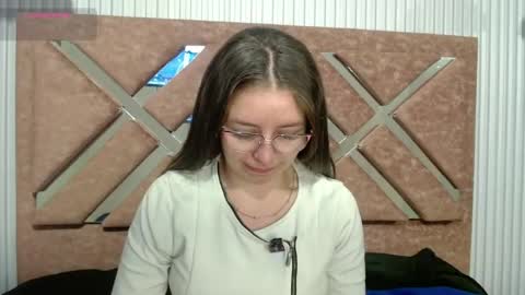 Snapshot of _isaabellaa chatting on 06-12-26, 12:48 Isa online show from 06-12-26, 12:48