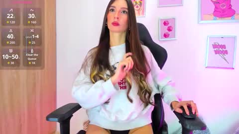 Snapshot of _ivanna_volk chatting on 11-17-25, 01:44 Ivanna online show from 11-17-25, 01:44