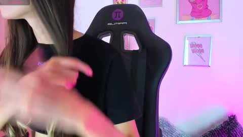 Snapshot of _ivanna_volk chatting on 11-23-25, 11:48 Ivanna online show from 11-23-25, 11:48