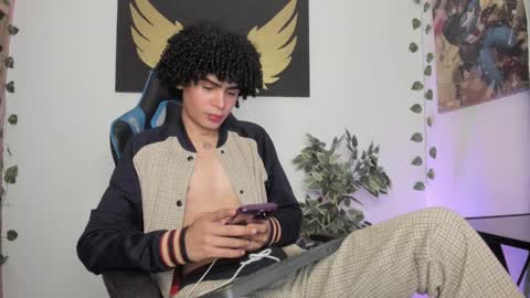 Snapshot of _jaay77 chatting on 12-05-24, 12:41 Jay online show from 12-05-24, 12:41