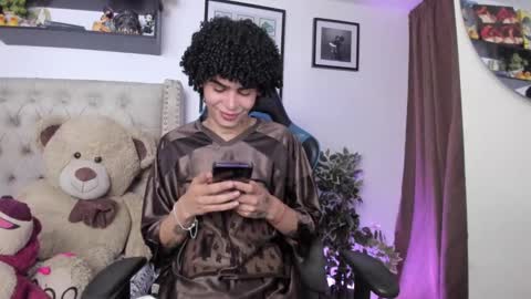 Snapshot of _jaay77 chatting on 12-11-24, 09:45 Jay online show from 12-11-24, 09:45