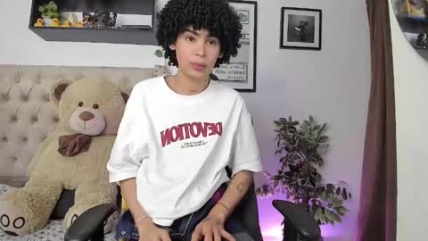 Snapshot of _jaay77 chatting on 12-14-24, 11:34 Jay online show from 12-14-24, 11:34