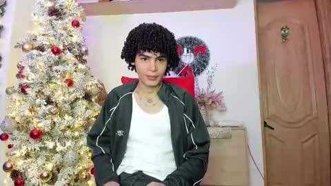 Snapshot of _jaay77 chatting on 12-28-24, 05:35 Jay online show from 12-28-24, 05:35