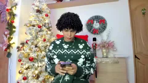 Snapshot of _jaay77 chatting on 12-30-24, 12:43 Jay online show from 12-30-24, 12:43