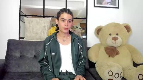 Snapshot of _jaay77 chatting on 01-12-25, 05:33 Jay online show from 01-12-25, 05:33