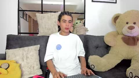 Snapshot of _jaay77 chatting on 01-13-25, 02:50 Jay online show from 01-13-25, 02:50