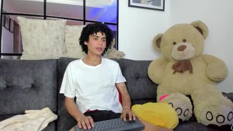 Snapshot of _jaay77 chatting on 01-15-25, 05:50 Jay online show from 01-15-25, 05:50