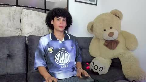 Snapshot of _jaay77 chatting on 01-23-25, 02:33 Jay online show from 01-23-25, 02:33