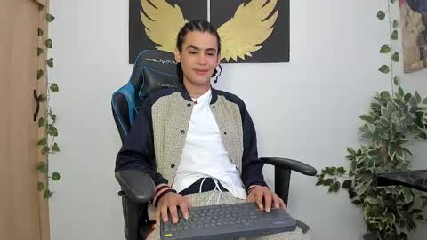 Snapshot of _jaay77 chatting on 01-29-25, 07:32 Jay online show from 01-29-25, 07:32