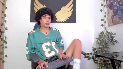 Snapshot of _jaay77 chatting on 01-31-25, 08:33 Jay online show from 01-31-25, 08:33