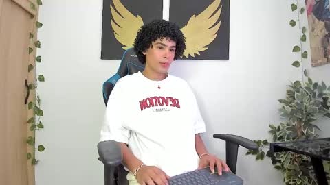 Snapshot of _jaay77 chatting on 02-01-25, 06:40 Jay online show from 02-01-25, 06:40