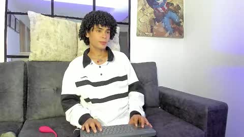 Snapshot of _jaay77 chatting on 02-13-25, 08:45 Jay online show from 02-13-25, 08:45