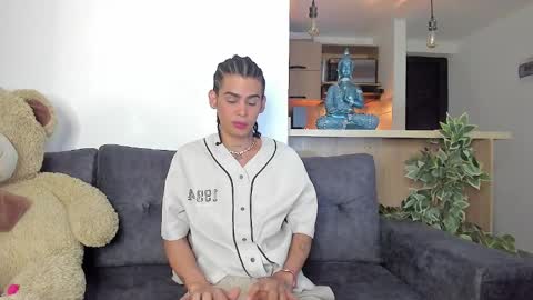 Snapshot of _jaay77 chatting on 02-26-25, 02:26 Jay online show from 02-26-25, 02:26