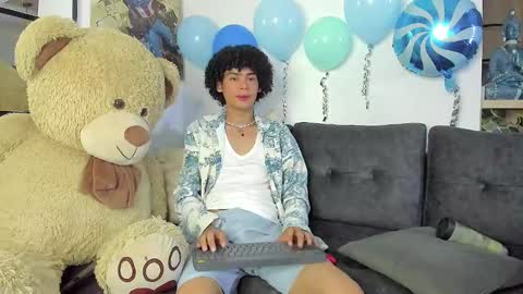 Snapshot of _jaay77 chatting on 03-09-25, 03:01 Jay online show from 03-09-25, 03:01