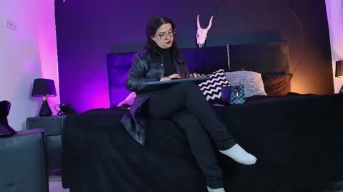 Miss Jade online show from 09-16-25, 11:55