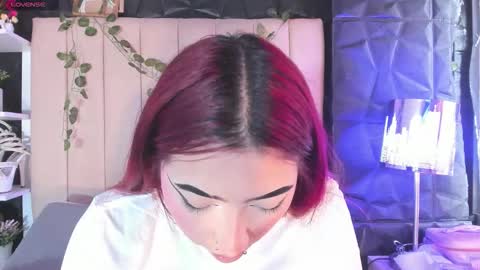 Mia online show from 01-15-26, 04:22