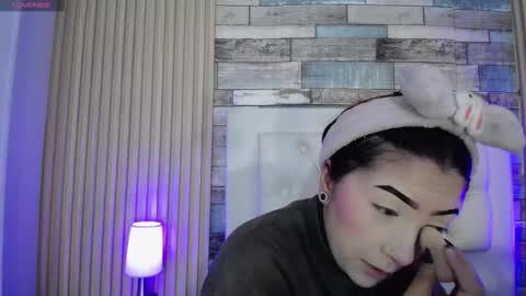 Mia online show from 02-19-26, 07:10