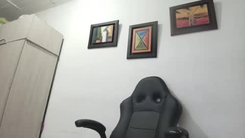 Snapshot of _jordanxxiii chatting on 09-16-25, 04:35 jordan online show from 09-16-25, 04:35