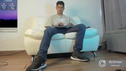 Snapshot of _juanes__ chatting on 02-17-25, 08:47 _juanes__ online show from 02-17-25, 08:47