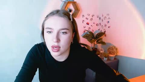 Jolia online show from 09-18-25, 12:29